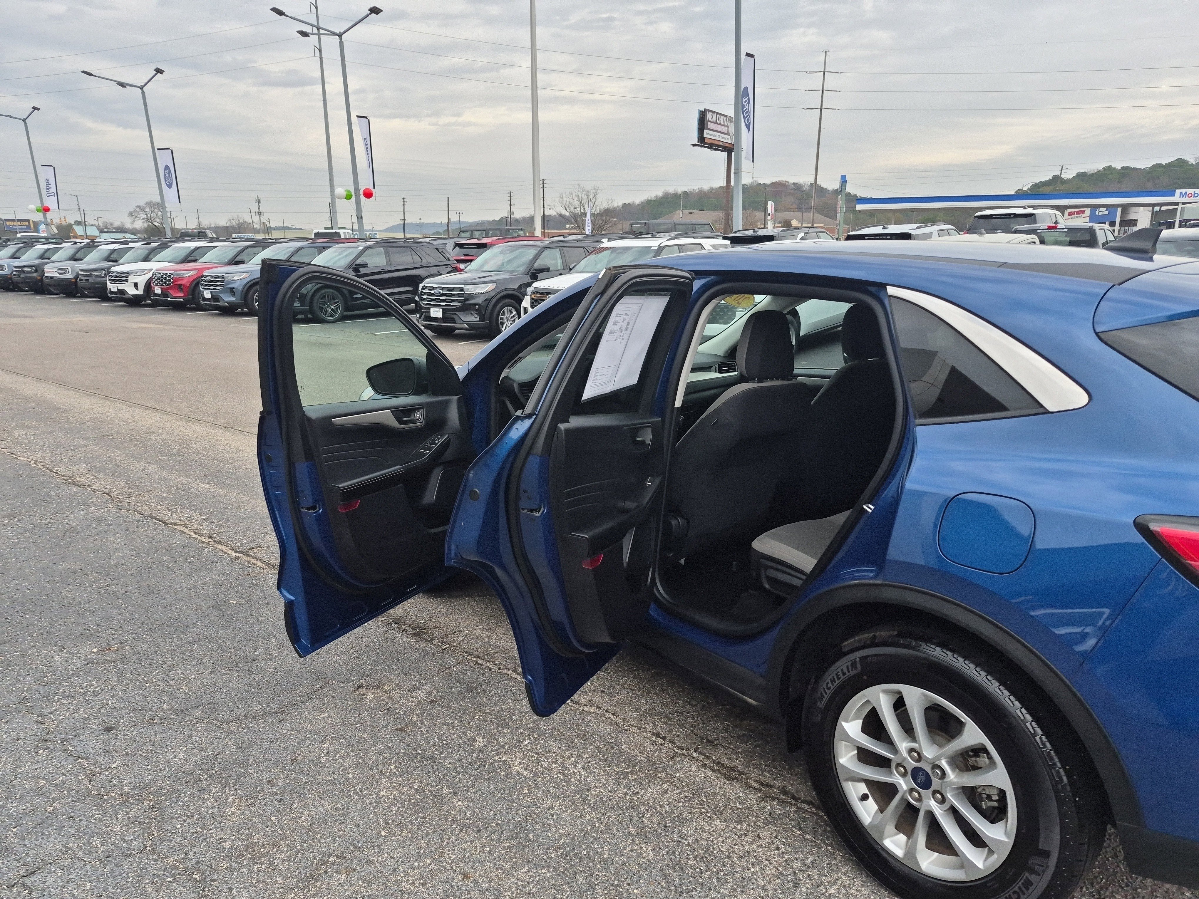 Certified 2022 Ford Escape SE image 12