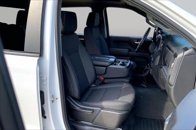 Used 2025 Chevrolet Silverado 1500 Custom w/ Turbomax Blackout Package AWD/4WD image 9