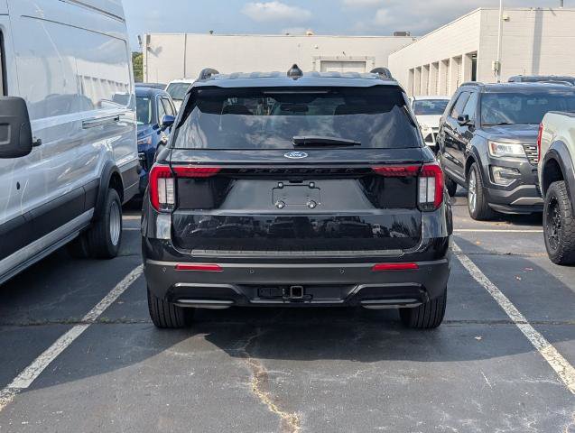 Certified 2025 Ford Explorer ST-Line RWD image 6