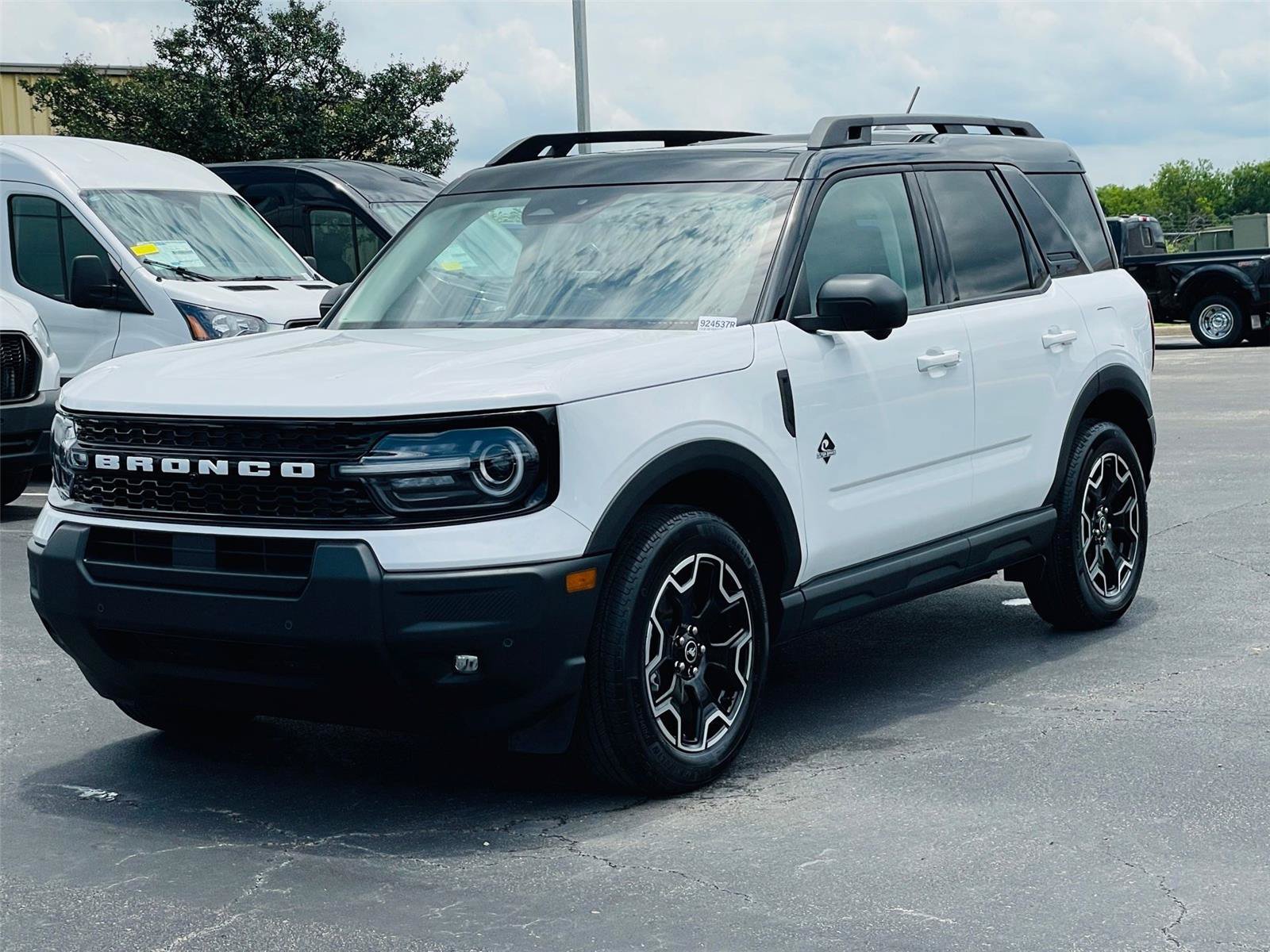 Certified 2025 Ford Bronco Sport Outer Banks w/ Outer Banks Tech Package+ AWD/4WD image 7
