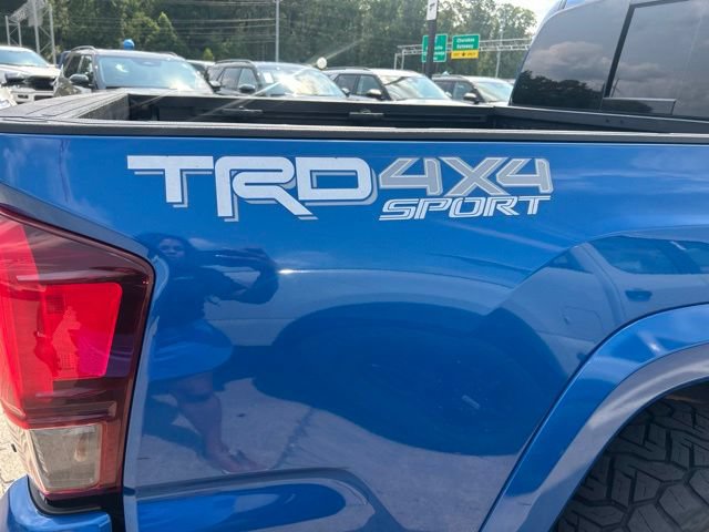 Used 2018 Toyota Tacoma TRD Sport AWD/4WD image 13