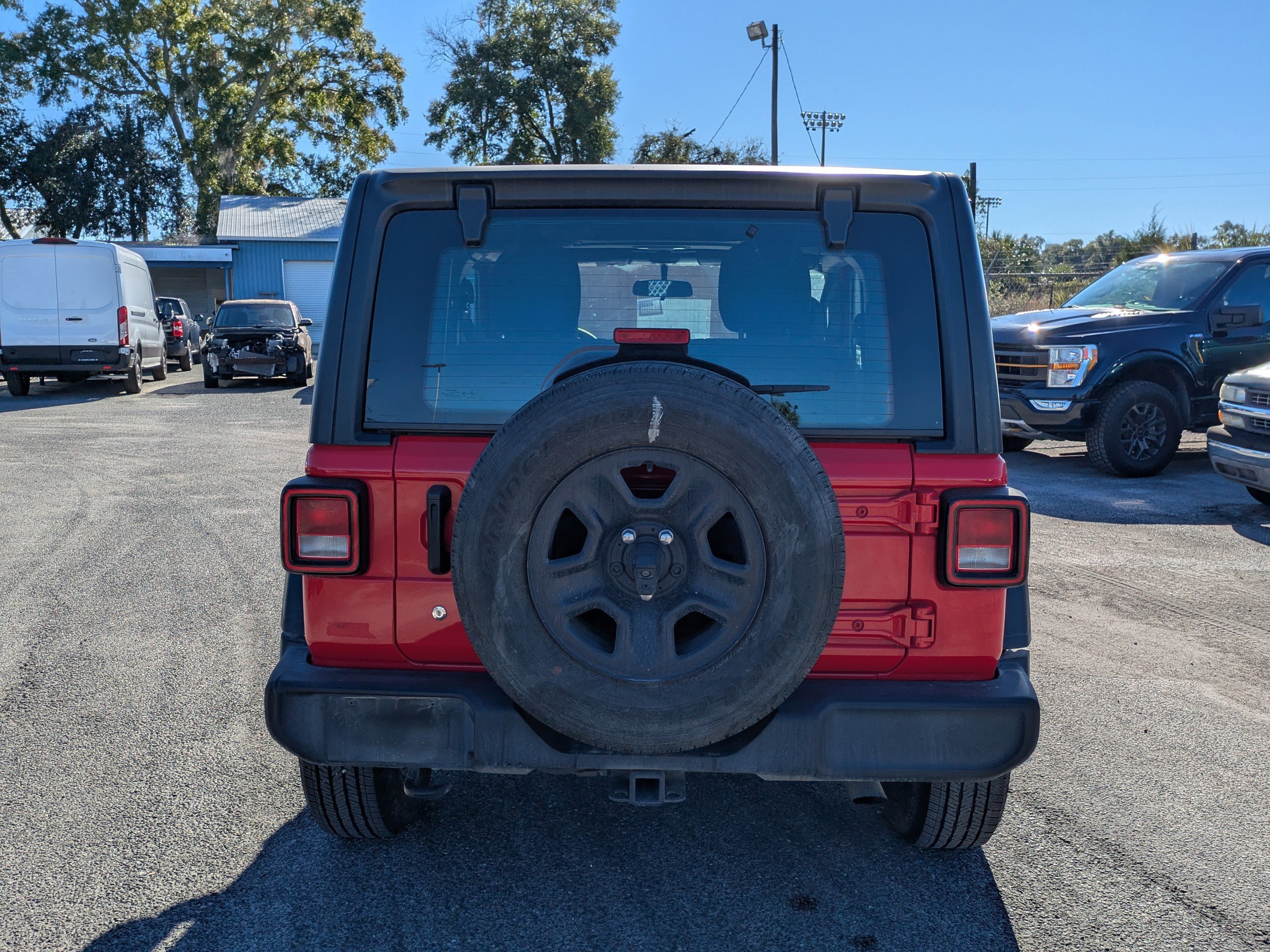 Used 2019 Jeep Wrangler Sport image 4