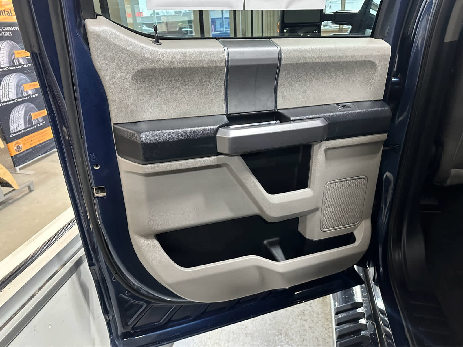 Certified 2020 Ford F250 XLT w/ XLT Premium Package image 34