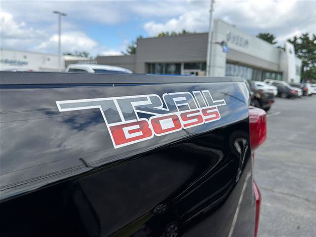 Used 2022 Chevrolet Silverado 1500 LT Trail Boss w/ Protection Package AWD/4WD image 27
