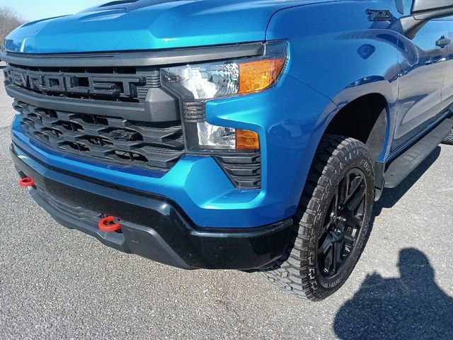 Used 2023 Chevrolet Silverado 1500 Custom Trail Boss w/ LPO, Dark Essentials Package AWD/4WD image 9