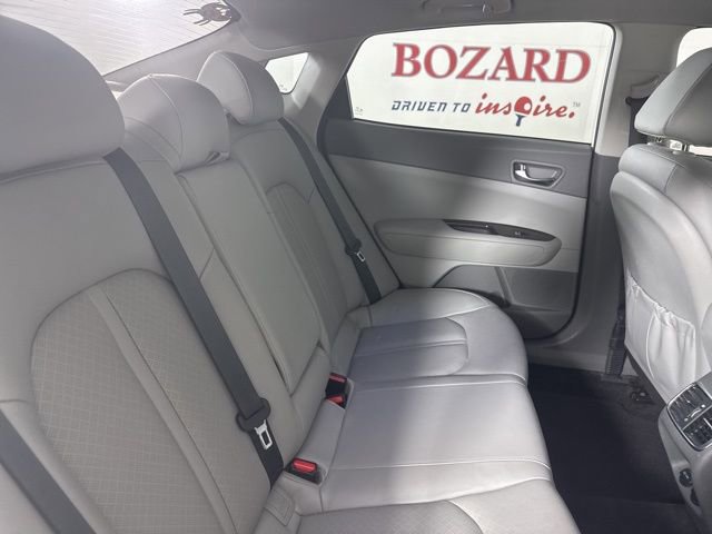 Used 2018 Kia Optima EX w/ Premium Package image 18