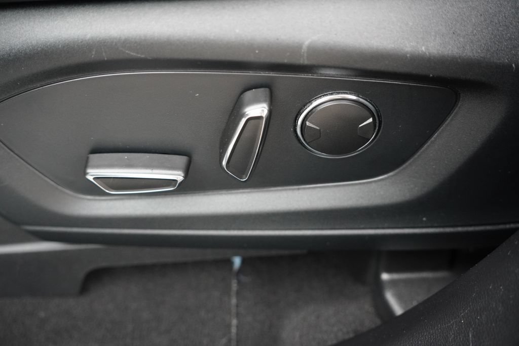 Certified 2020 Ford Explorer Limited AWD/4WD image 26