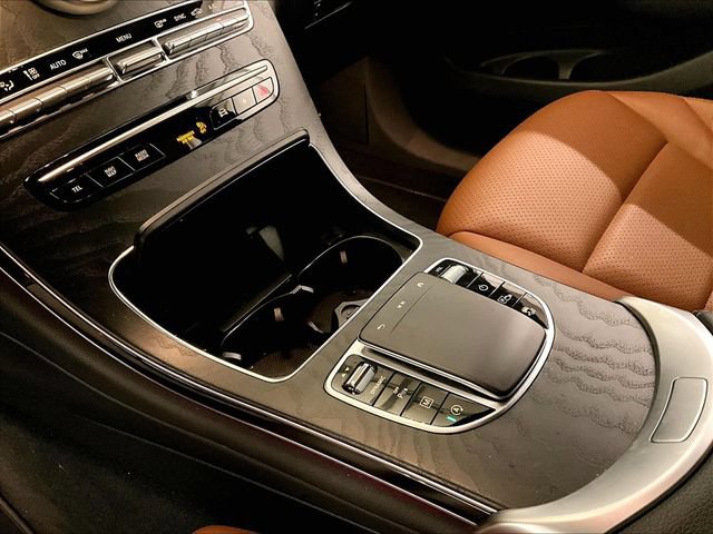 Used 2022 Mercedes-Benz GLC 300 4MATIC image 16