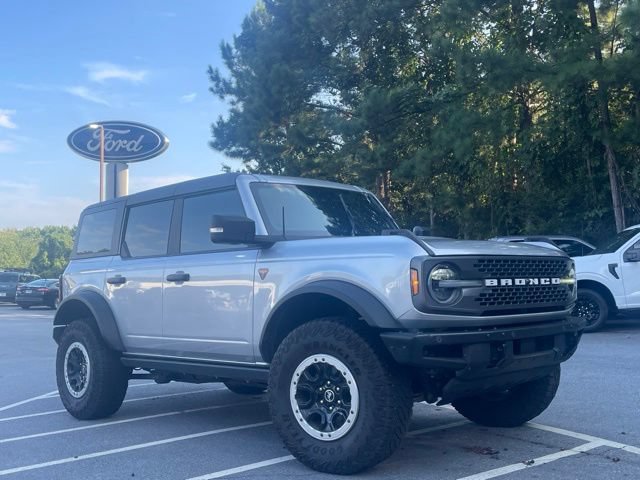 Certified 2022 Ford Bronco Badlands w/ Sasquatch Package AWD/4WD image 2
