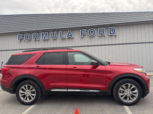Certified 2024 Ford Explorer XLT w/ Equipment Group 202A AWD/4WD image 2