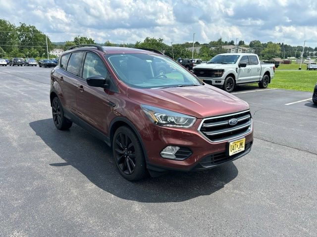 Certified 2018 Ford Escape SE w/ SE Sport Appearance Package AWD/4WD image 2