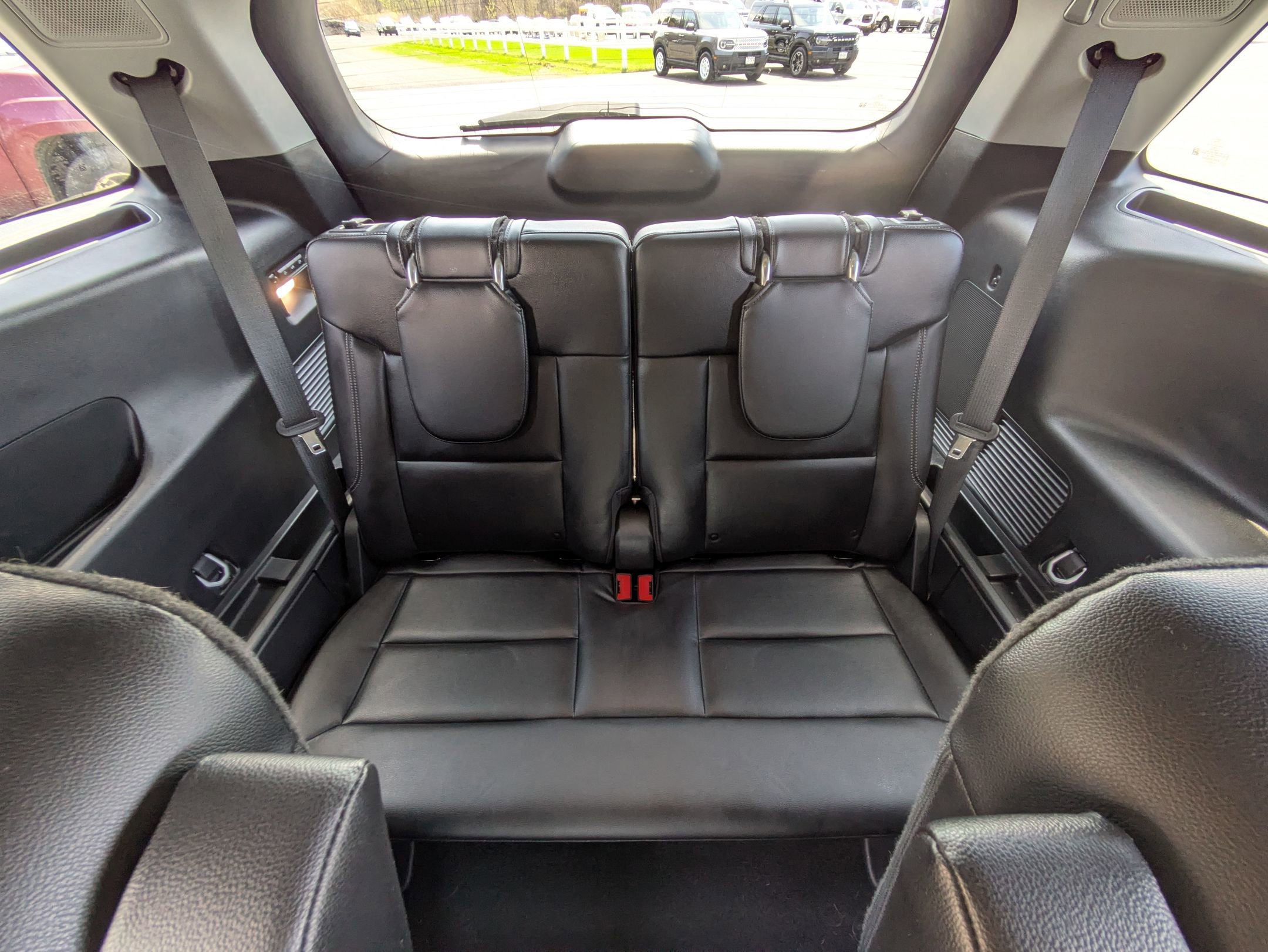 Certified 2023 Ford Explorer Limited w/ Limited Technology Package AWD/4WD image 19