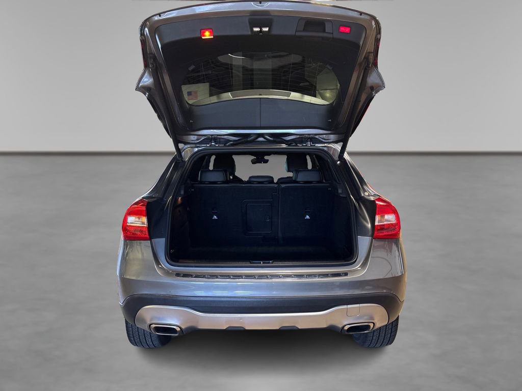 Used 2018 Mercedes-Benz GLA 250 4MATIC image 11