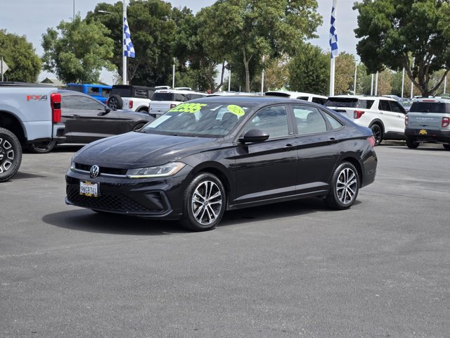 Used 2025 Volkswagen Jetta Sport FWD image 6
