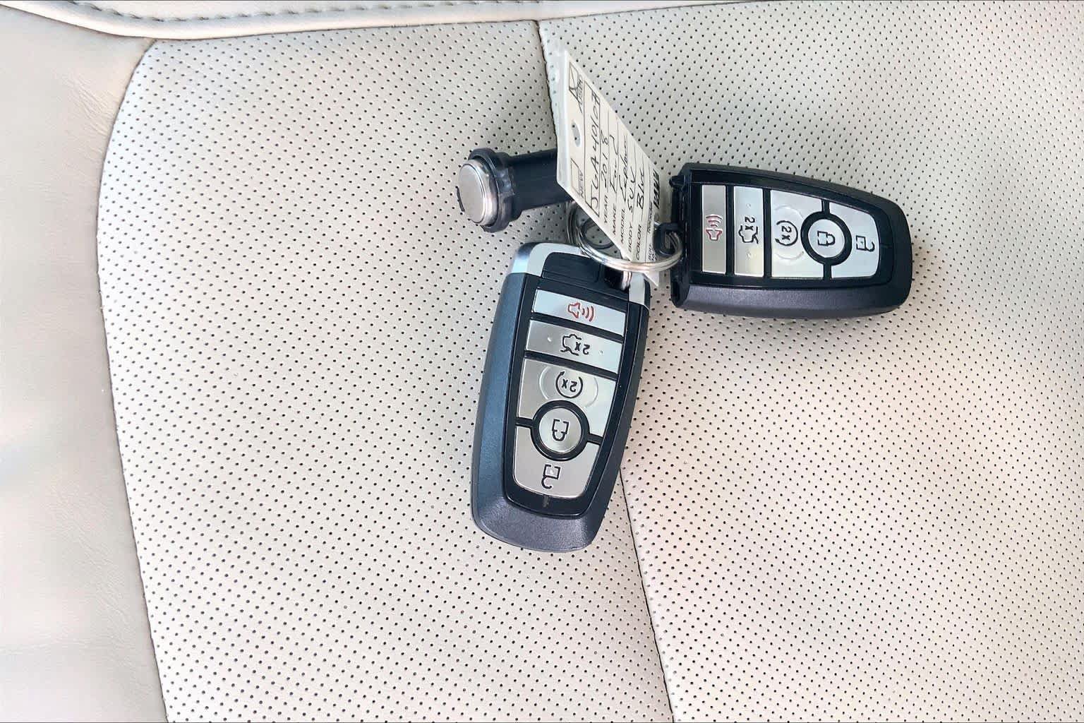 Certified 2018 Ford Explorer Platinum AWD/4WD image 14