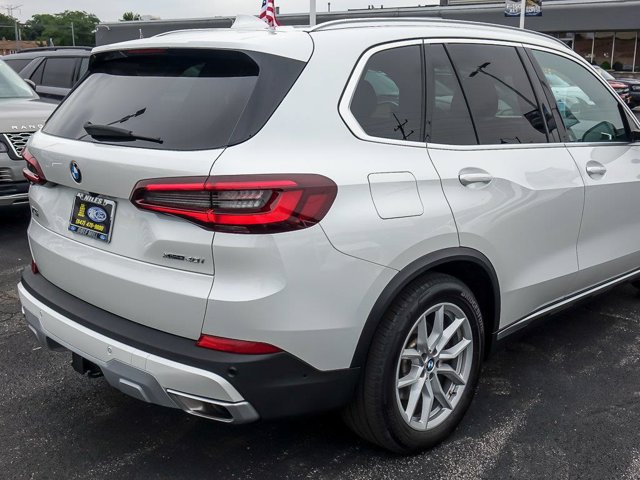 Used 2023 BMW X5 xDrive40i w/ Premium Package AWD/4WD image 9