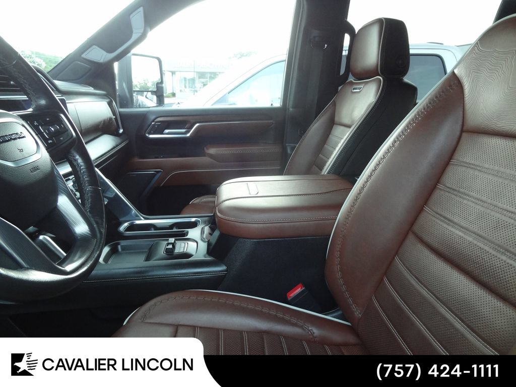 Used 2024 GMC Sierra 2500 Denali Ultimate w/ Max Trailering Package AWD/4WD image 11