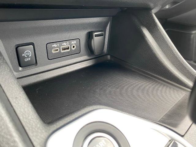 Used 2025 Nissan Sentra SV FWD image 22