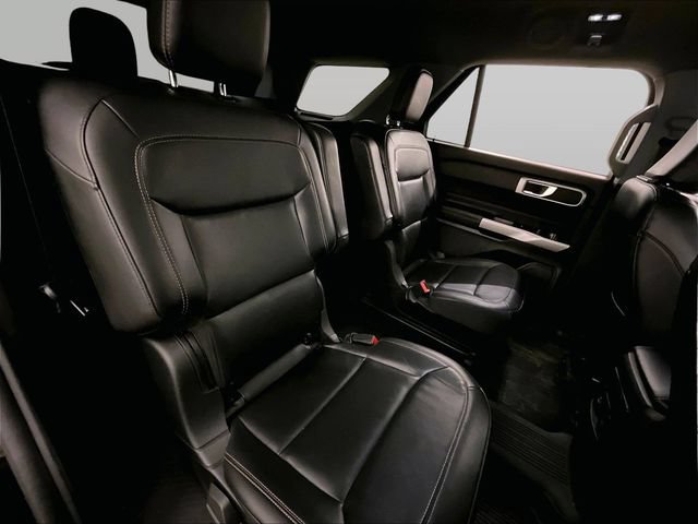 Certified 2022 Ford Explorer XLT w/ Equipment Group 202A AWD/4WD image 26