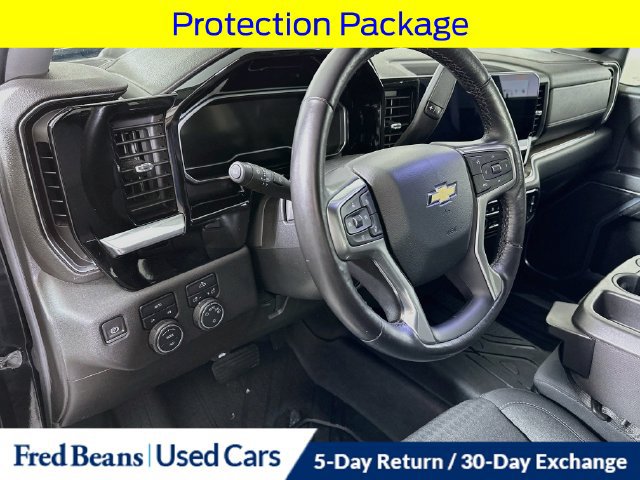 Used 2023 Chevrolet Silverado 1500 LT AWD/4WD image 12