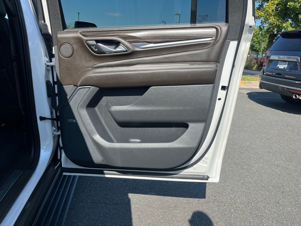 Used 2021 GMC Yukon XL Denali w/ Denali Premium Package AWD/4WD image 20