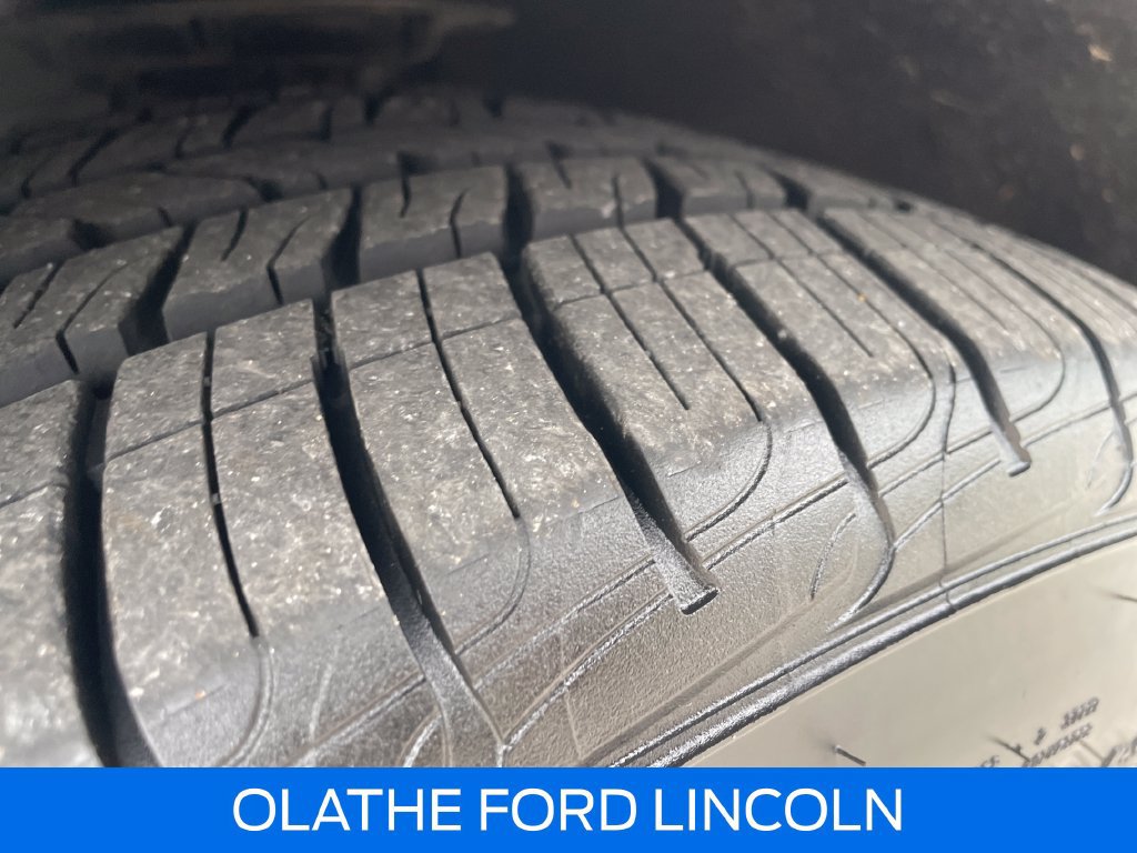 Certified 2020 Ford Edge Titanium w/ Equipment Group 301A AWD/4WD image 28