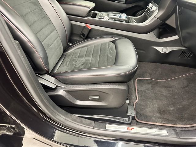 Certified 2024 Ford Edge ST-Line image 11