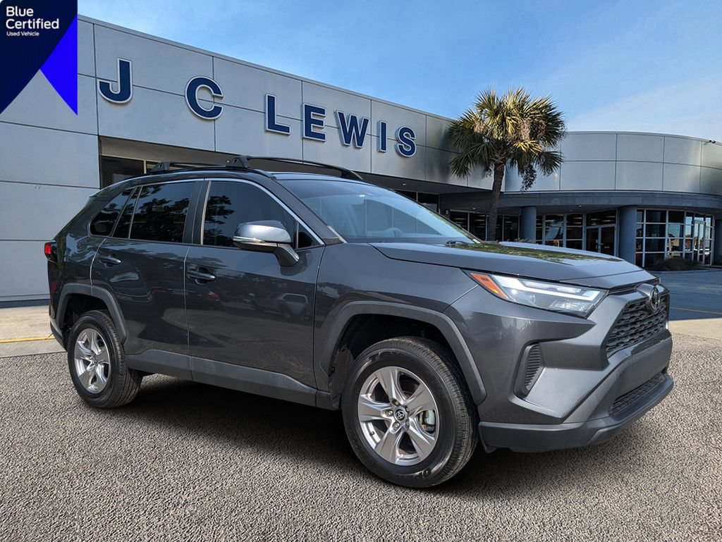 Used 2022 Toyota RAV4 XLE w/ Convenience Package