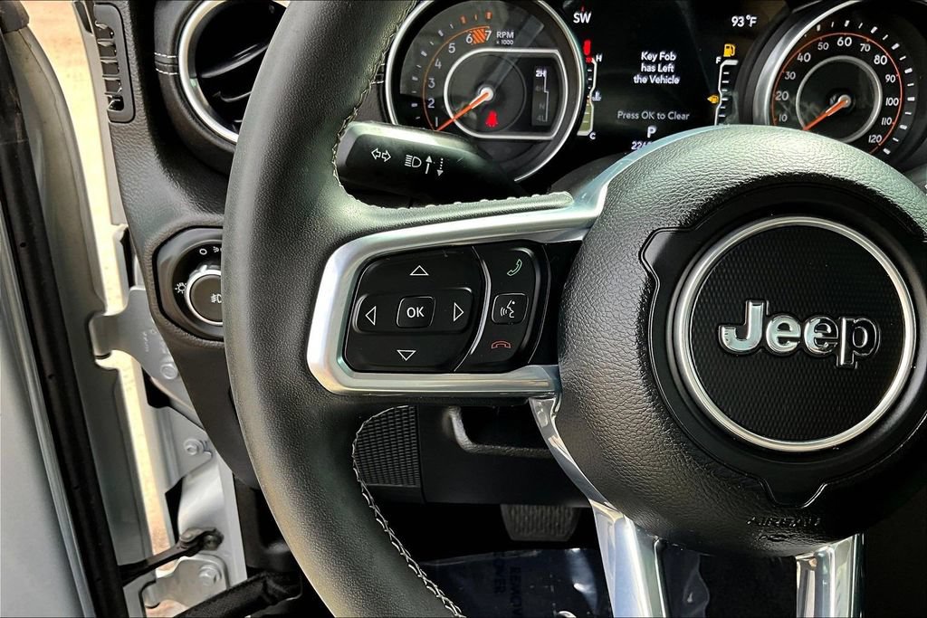 Used 2023 Jeep Wrangler Unlimited Sahara w/ Dual Top Group AWD/4WD image 13