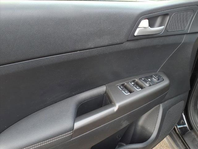 Used 2020 Kia Sportage LX image 9