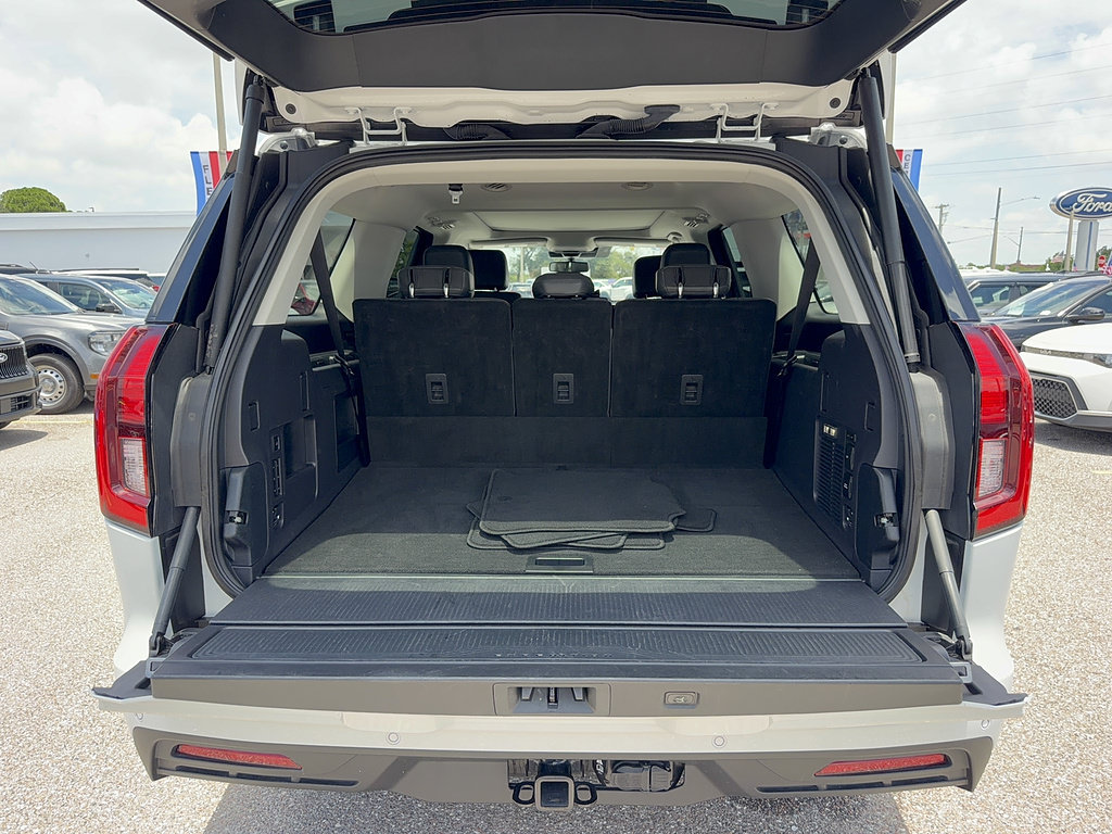 Certified 2025 Ford Expedition Max Active RWD image 8