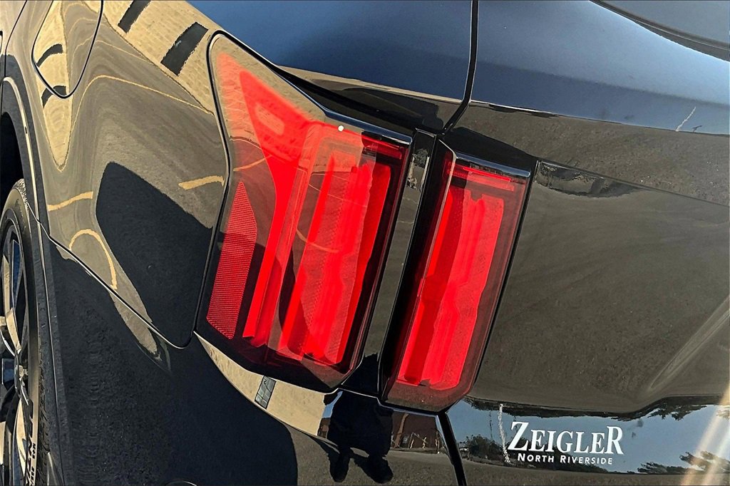 Used 2023 Kia Sorento SX image 30