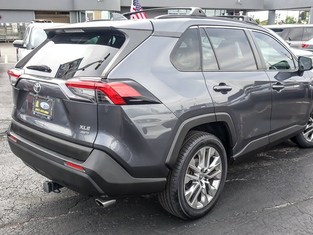 Used 2019 Toyota RAV4 XLE Premium w/ Cold Weather Package AWD/4WD image 7