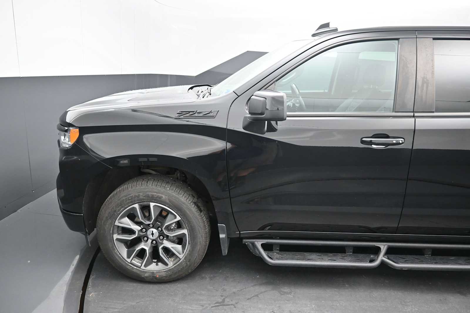 Used 2023 Chevrolet Silverado 1500 RST AWD/4WD image 25