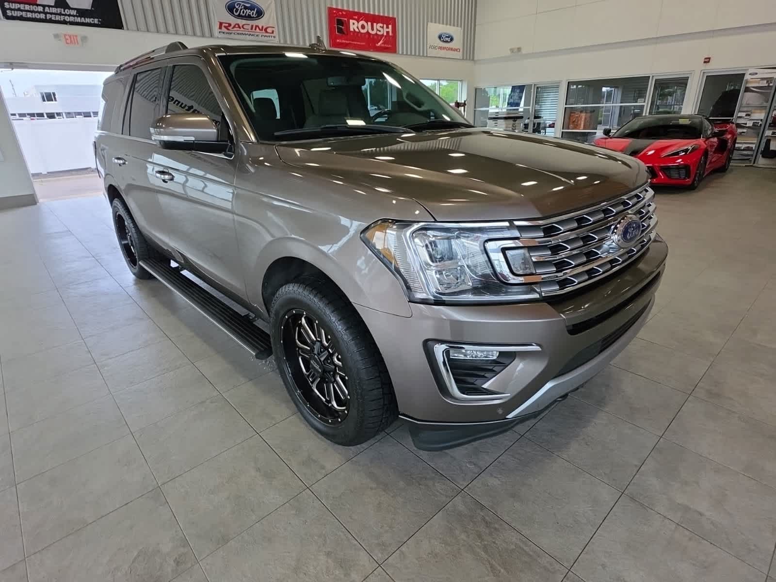 Certified 2019 Ford Expedition Limited w/ Equipment Group 301A AWD/4WD image 6