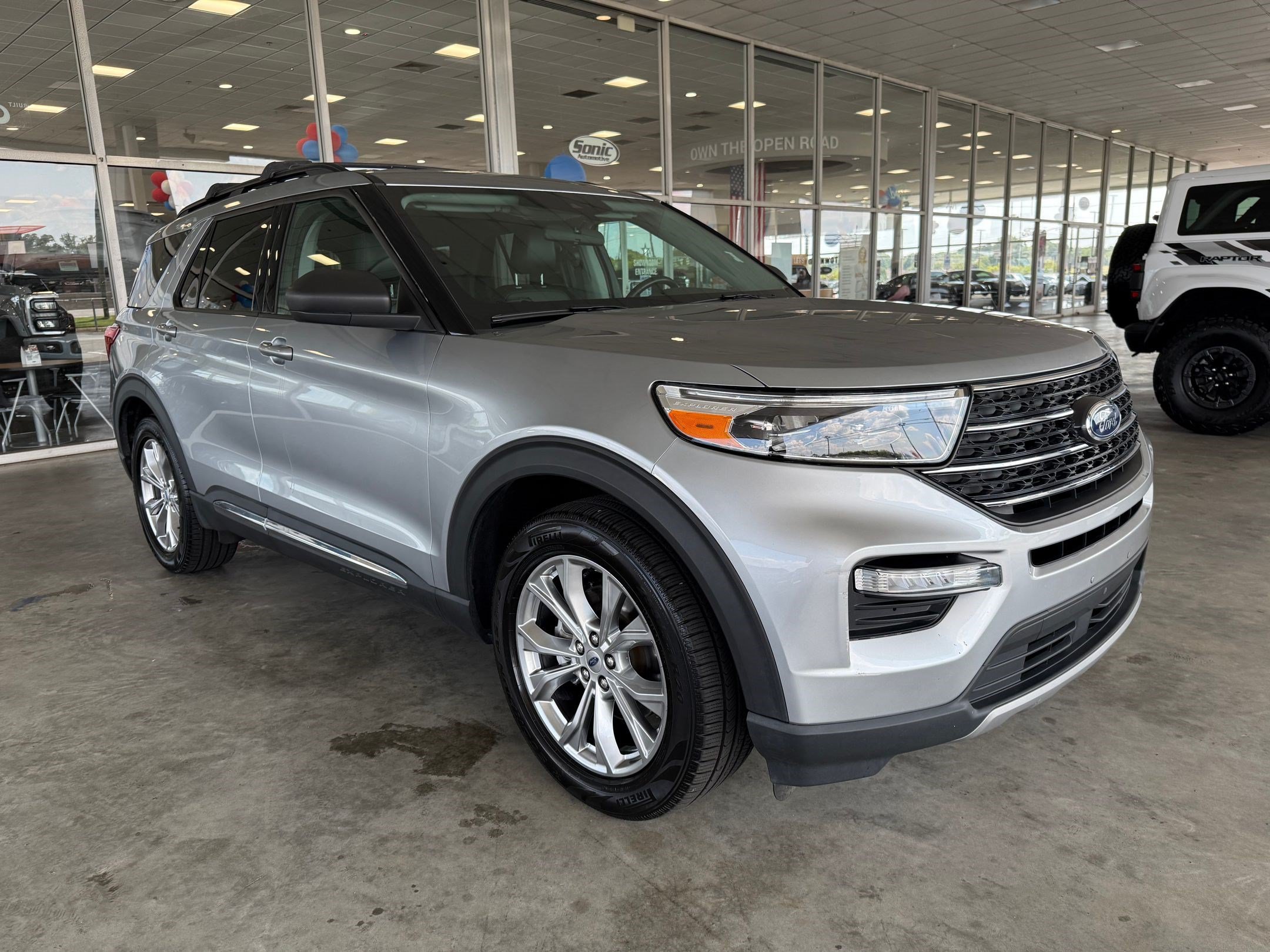 Certified 2024 Ford Explorer XLT w/ Equipment Group 202A RWD image 7