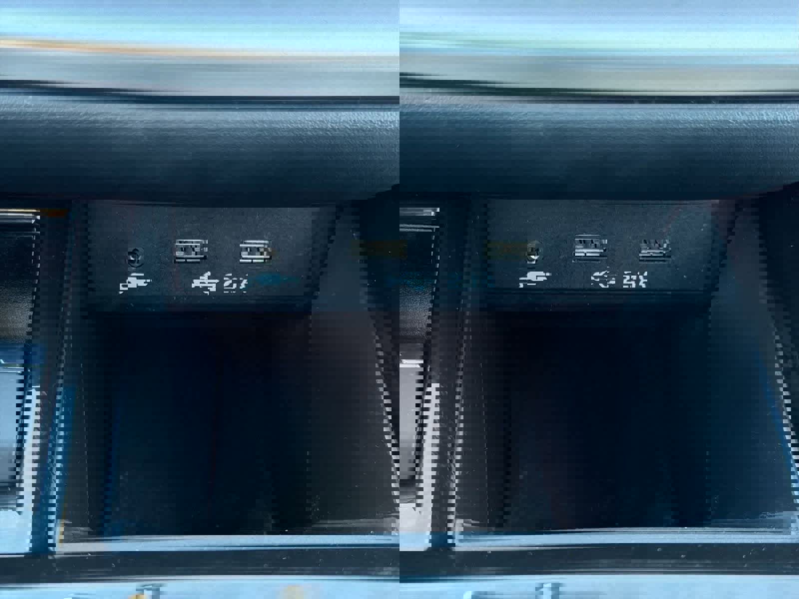 Used 2022 Subaru Legacy Limited image 33