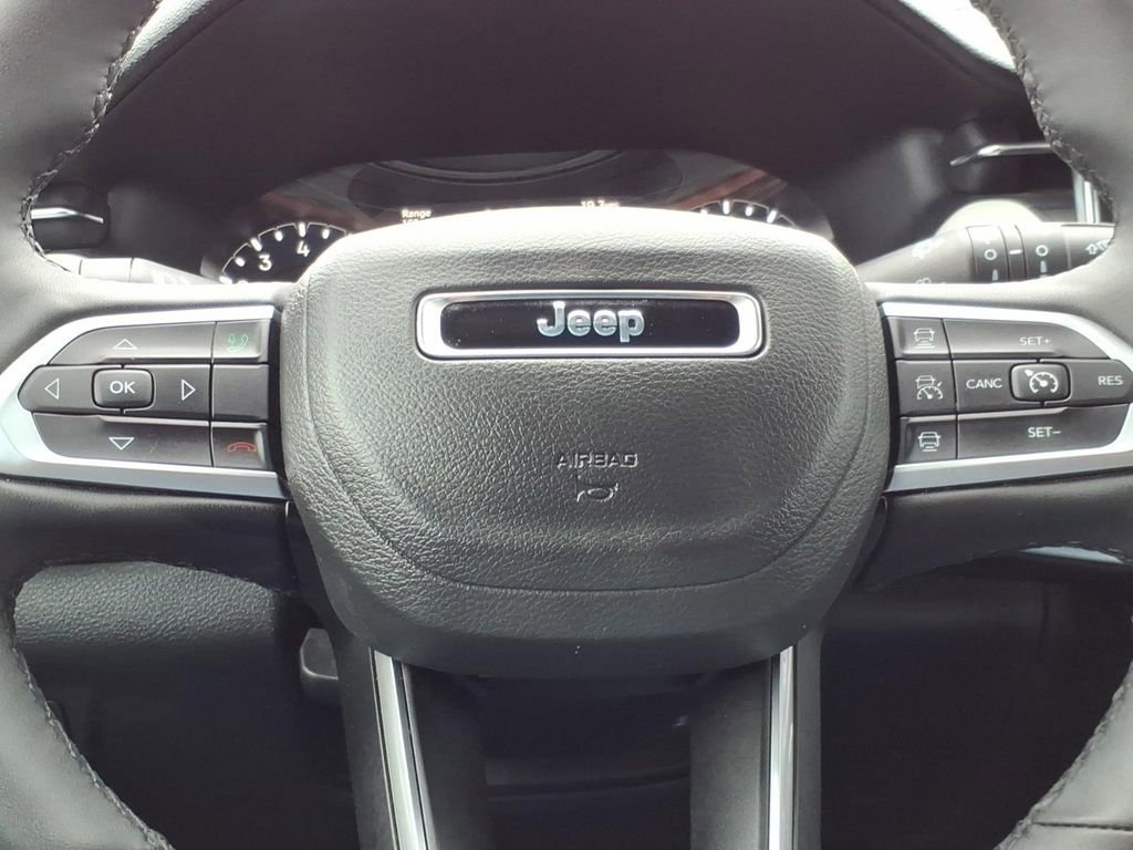 Used 2025 Jeep Compass Limited AWD/4WD image 26