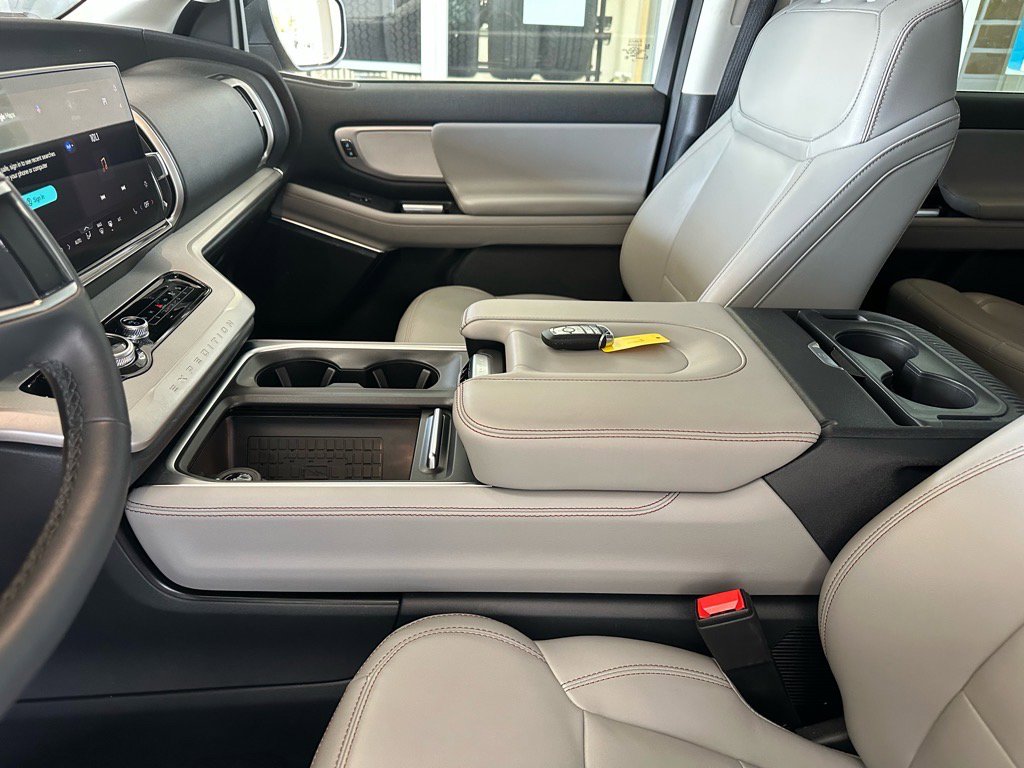 Certified 2025 Ford Expedition Max Active image 21