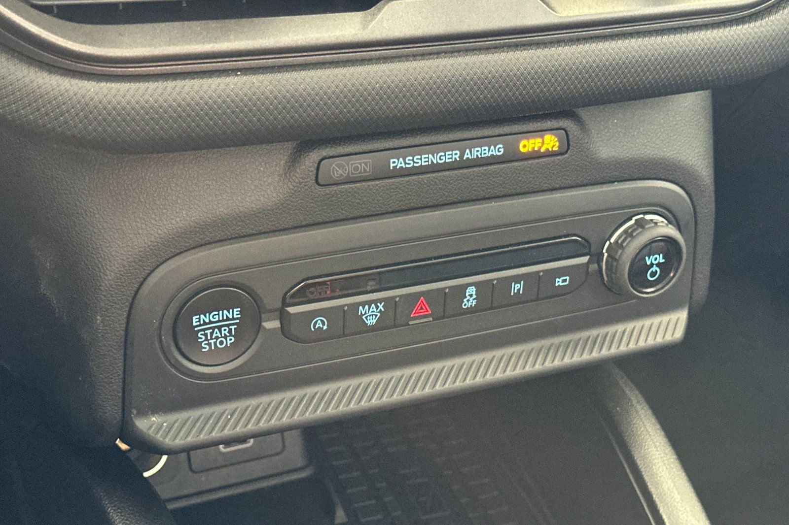 Certified 2025 Ford Bronco Sport Outer Banks w/ Outer Banks Tech Package+ AWD/4WD image 21