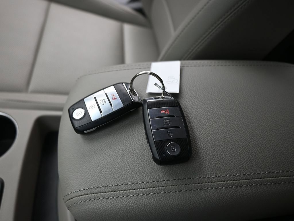 Used 2020 Kia Sportage EX image 44