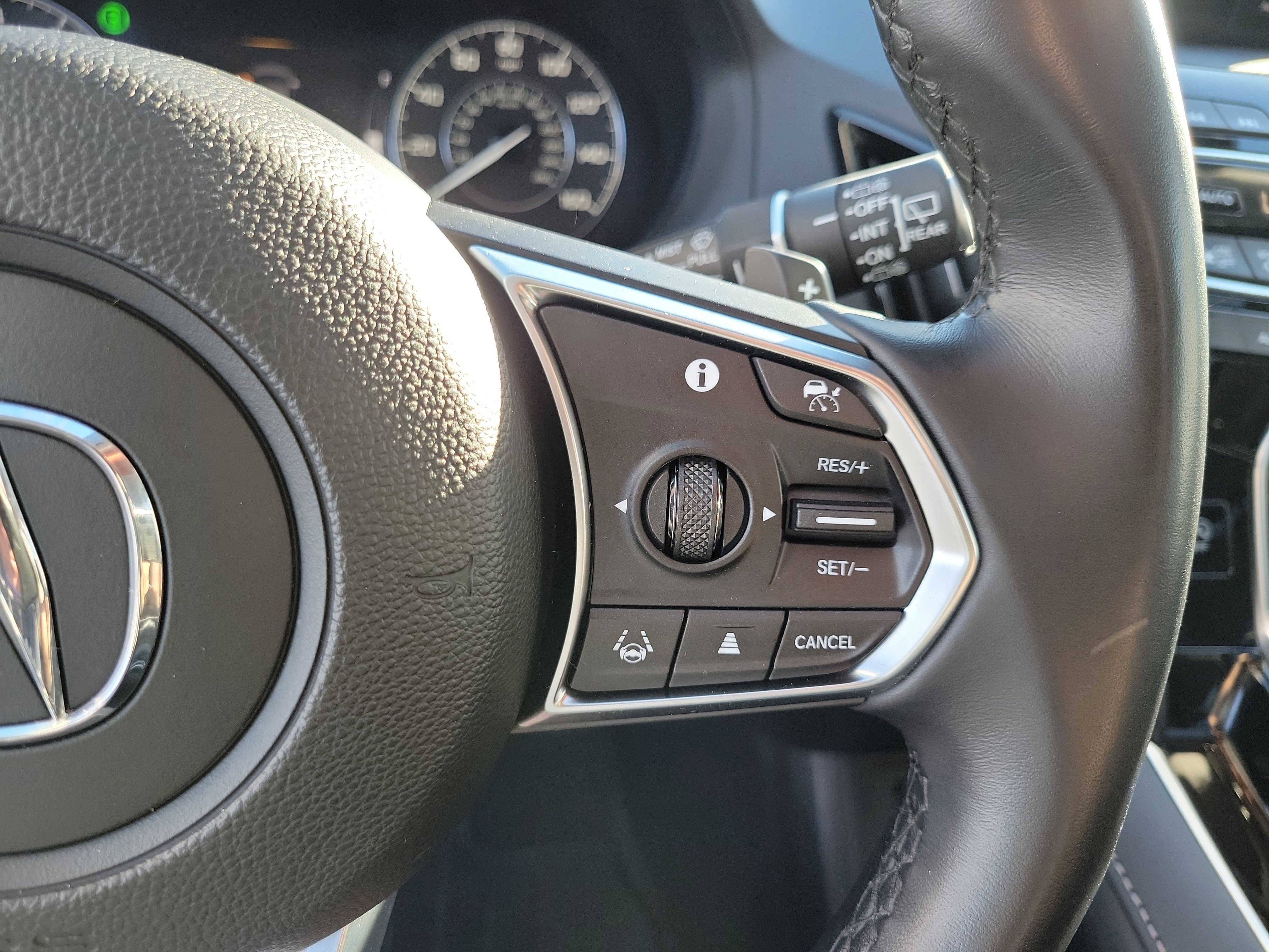 Used 2022 Acura RDX FWD w/ Technology Package image 8