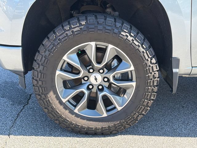 Used 2023 Chevrolet Silverado 1500 RST w/ Convenience Package II AWD/4WD image 13