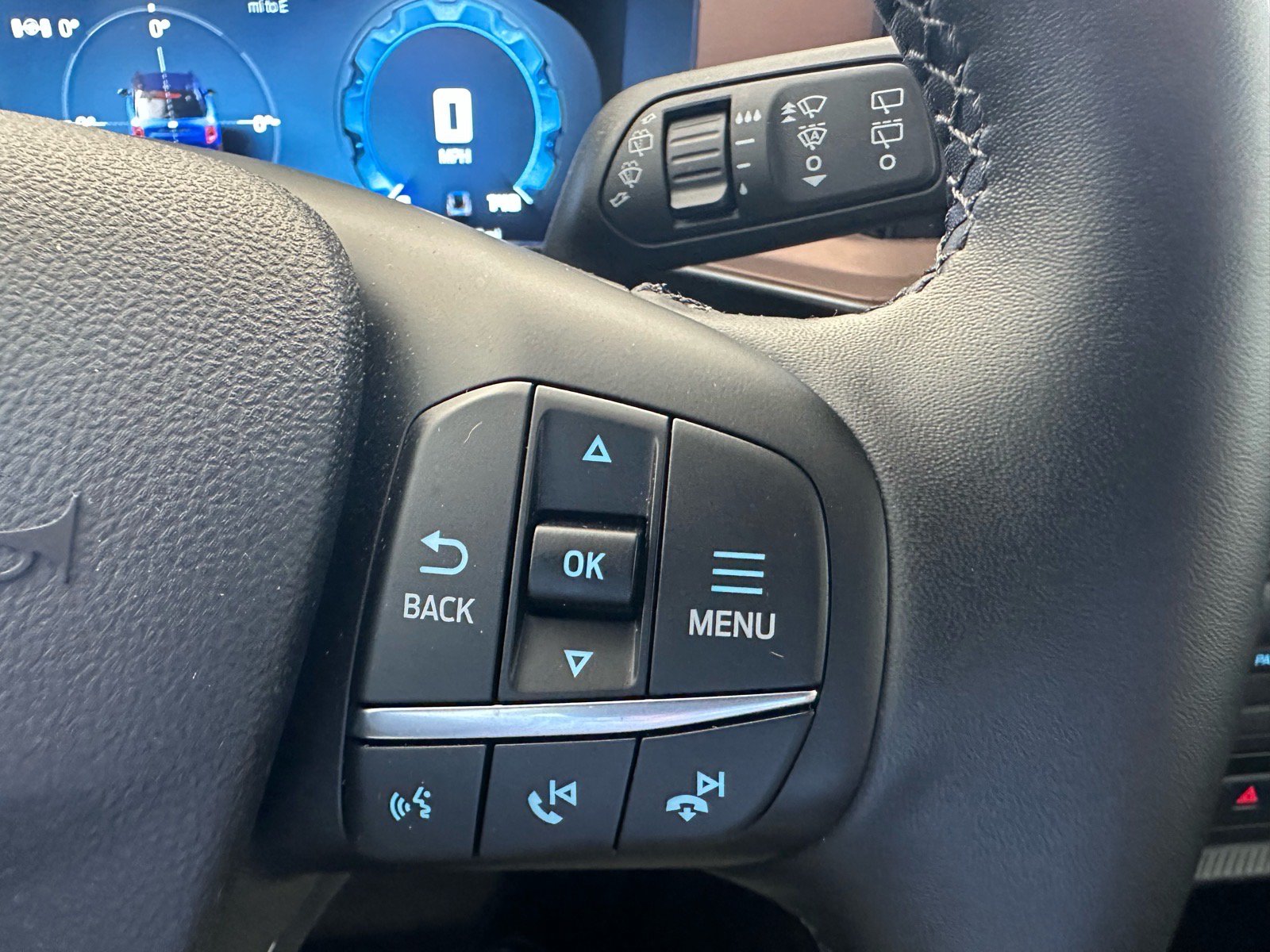 Certified 2025 Ford Bronco Sport Outer Banks w/ Outer Banks Tech Package+ AWD/4WD image 45
