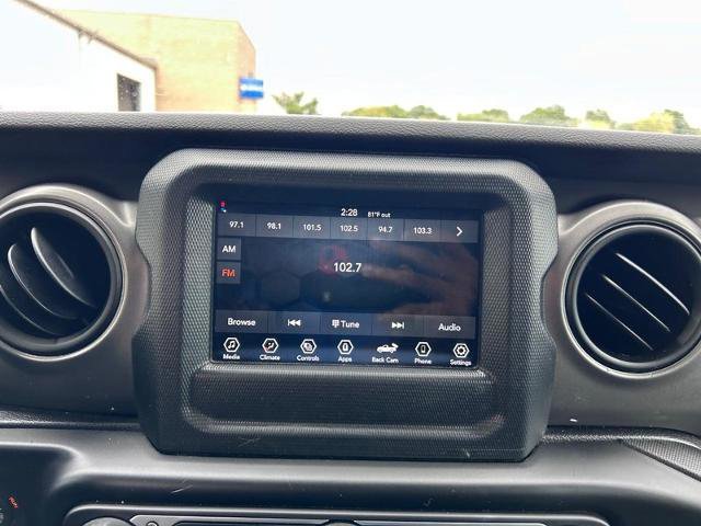 Used 2023 Jeep Gladiator Sport image 14