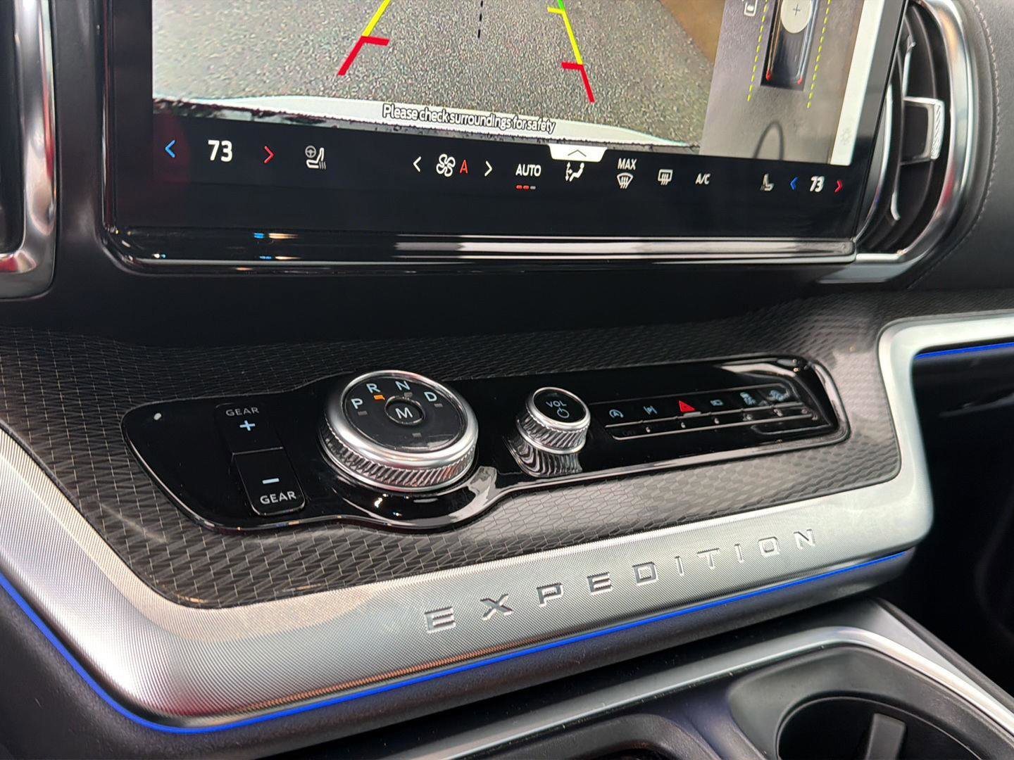 Certified 2025 Ford Expedition Platinum w/ Stealth Appearance Package AWD/4WD image 27