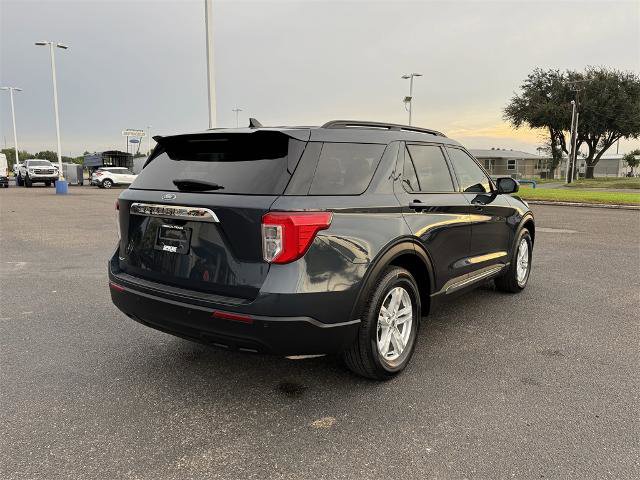 Certified 2023 Ford Explorer XLT image 3