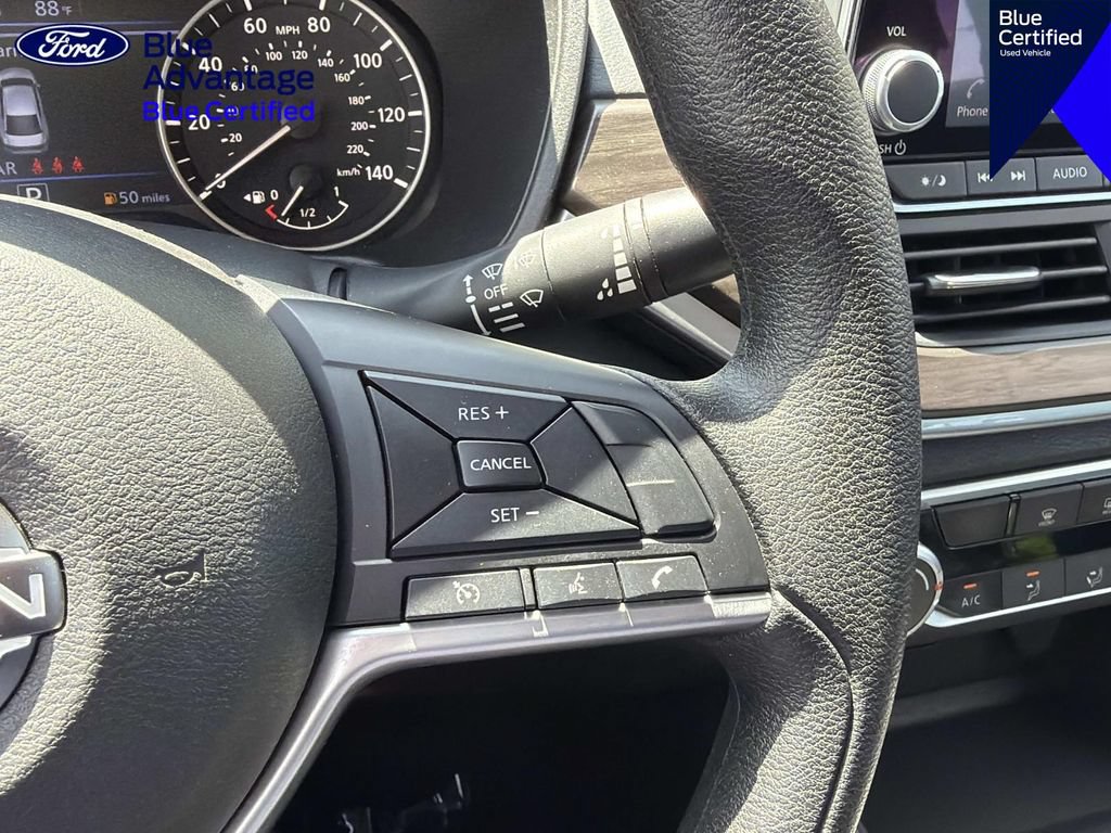 Used 2025 Nissan Altima 2.5 SV FWD image 21