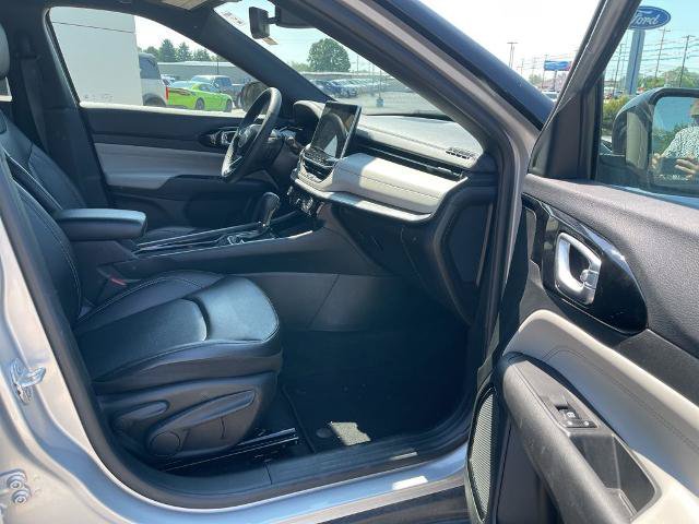 Used 2025 Jeep Compass Limited AWD/4WD image 15