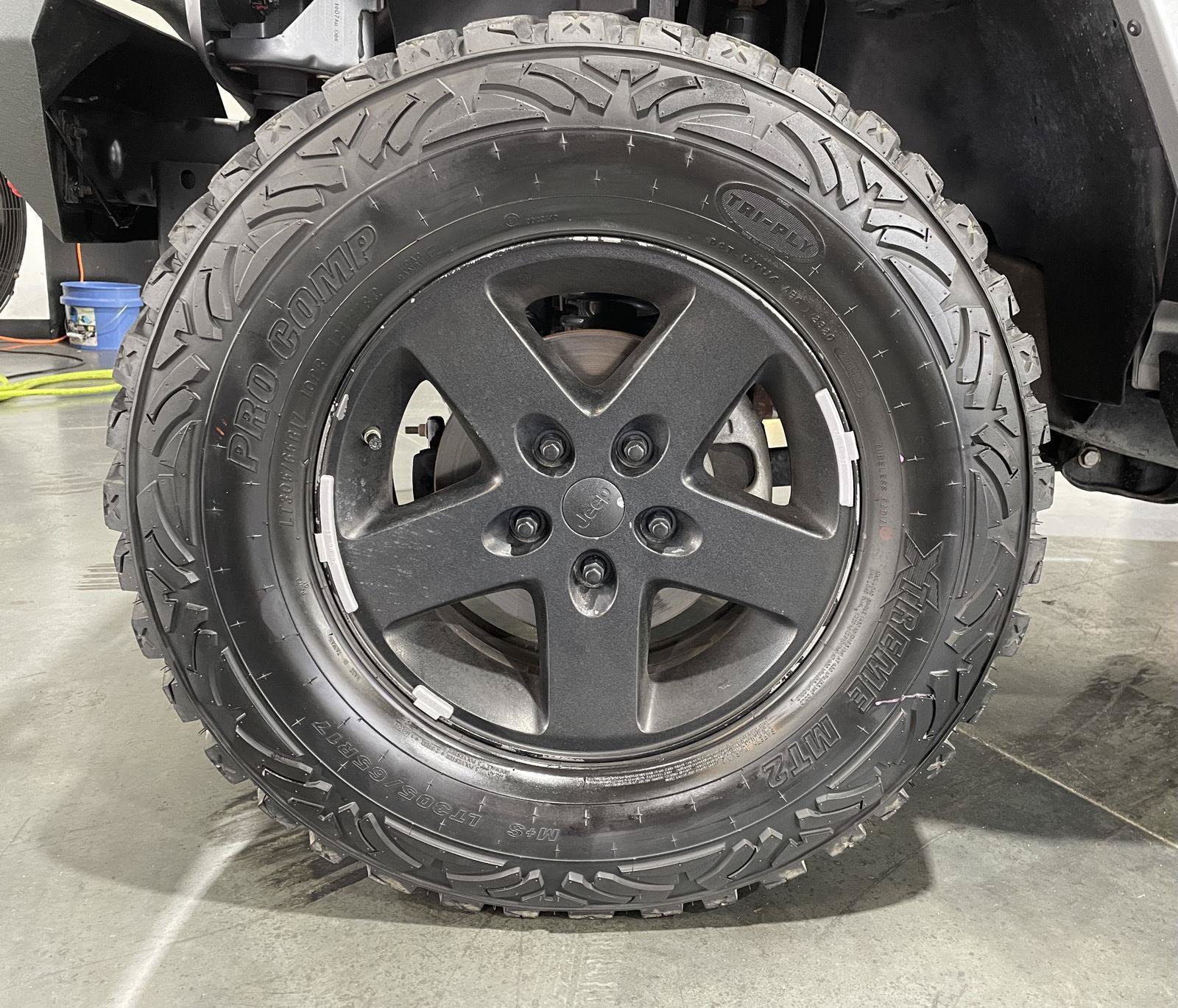 Used 2018 Jeep Wrangler Unlimited Sahara AWD/4WD image 10